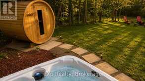 1084 BONNIE LAKE ROAD | Bracebridge Ontario | Slide Image Thirty