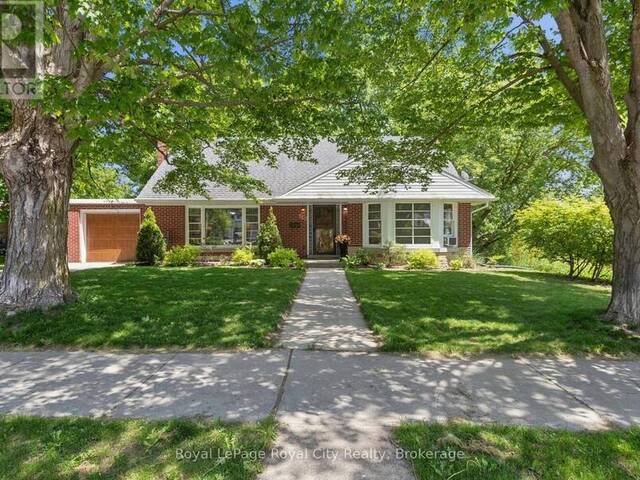 120 HILL STREET E Fergus Ontario, N1M 1G9 - 4 Bedrooms Home For Sale