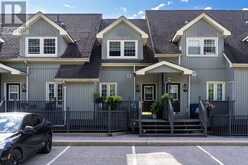 4 - 44 KING WILLIAM STREET | Huntsville Ontario | Slide Image Two
