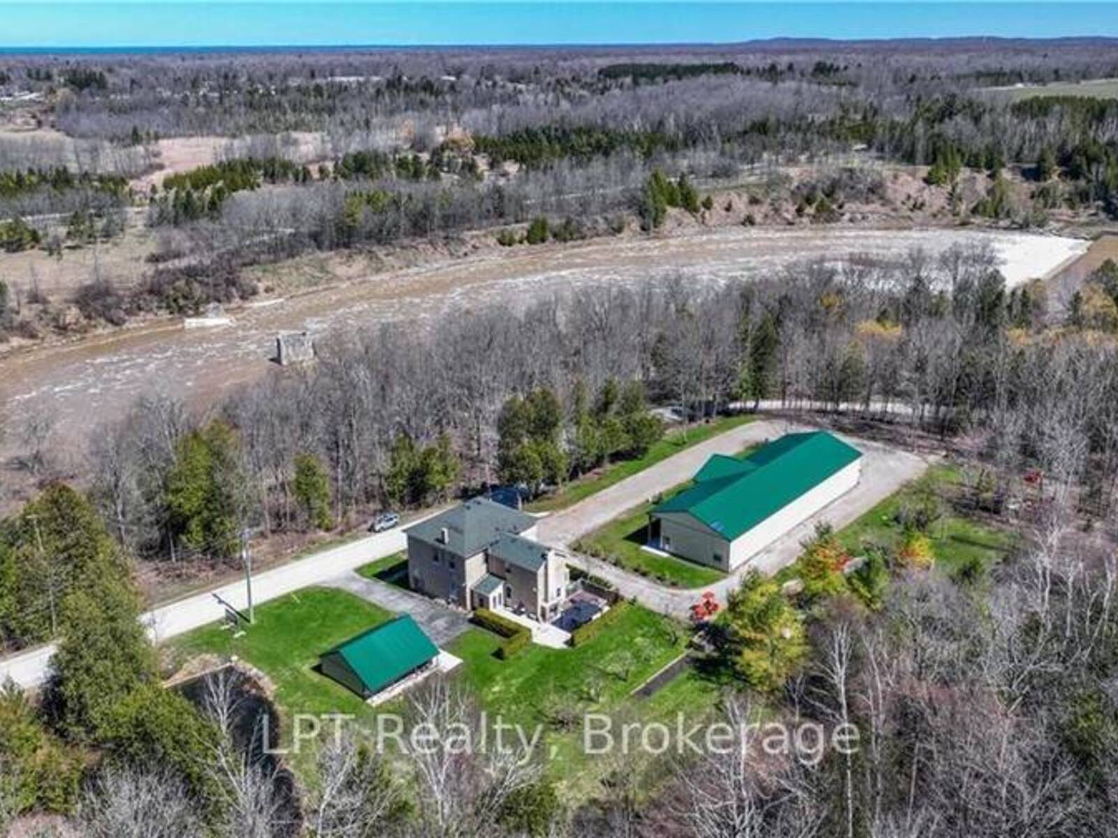 484 CARLISLE STREET, Southampton, Ontario N0H 2L0