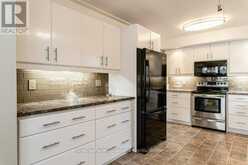 269 PINE DRIVE | Barrie Ontario | Slide Image Fifteen