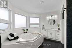5 AVERY COURT | Parry Sound Ontario | Slide Image Eighteen