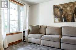 301 NORMAN STREET | Stratford Ontario | Slide Image Fourteen