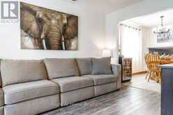 301 NORMAN STREET | Stratford Ontario | Slide Image Fifteen