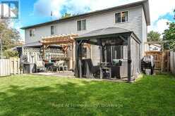 301 NORMAN STREET | Stratford Ontario | Slide Image Nine