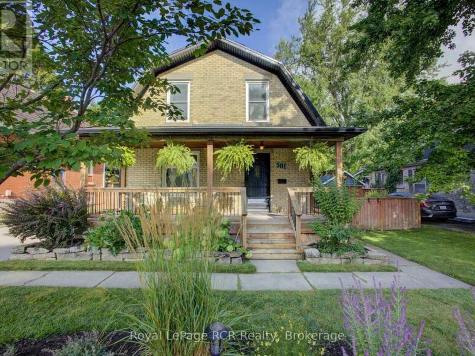 581 ST ANDREW STREET W, Fergus, Ontario N1M 1P4