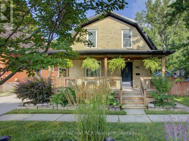 581 ST ANDREW STREET W Fergus Ontario, N1M 1P4 - 4 Bedrooms Home For Sale