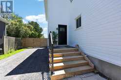 131 BRUCE STREET S | Thornbury Ontario | Slide Image Four