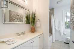 35 SIDE LAUNCH WAY | Collingwood Ontario | Slide Image Forty