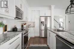 35 SIDE LAUNCH WAY | Collingwood Ontario | Slide Image Eight