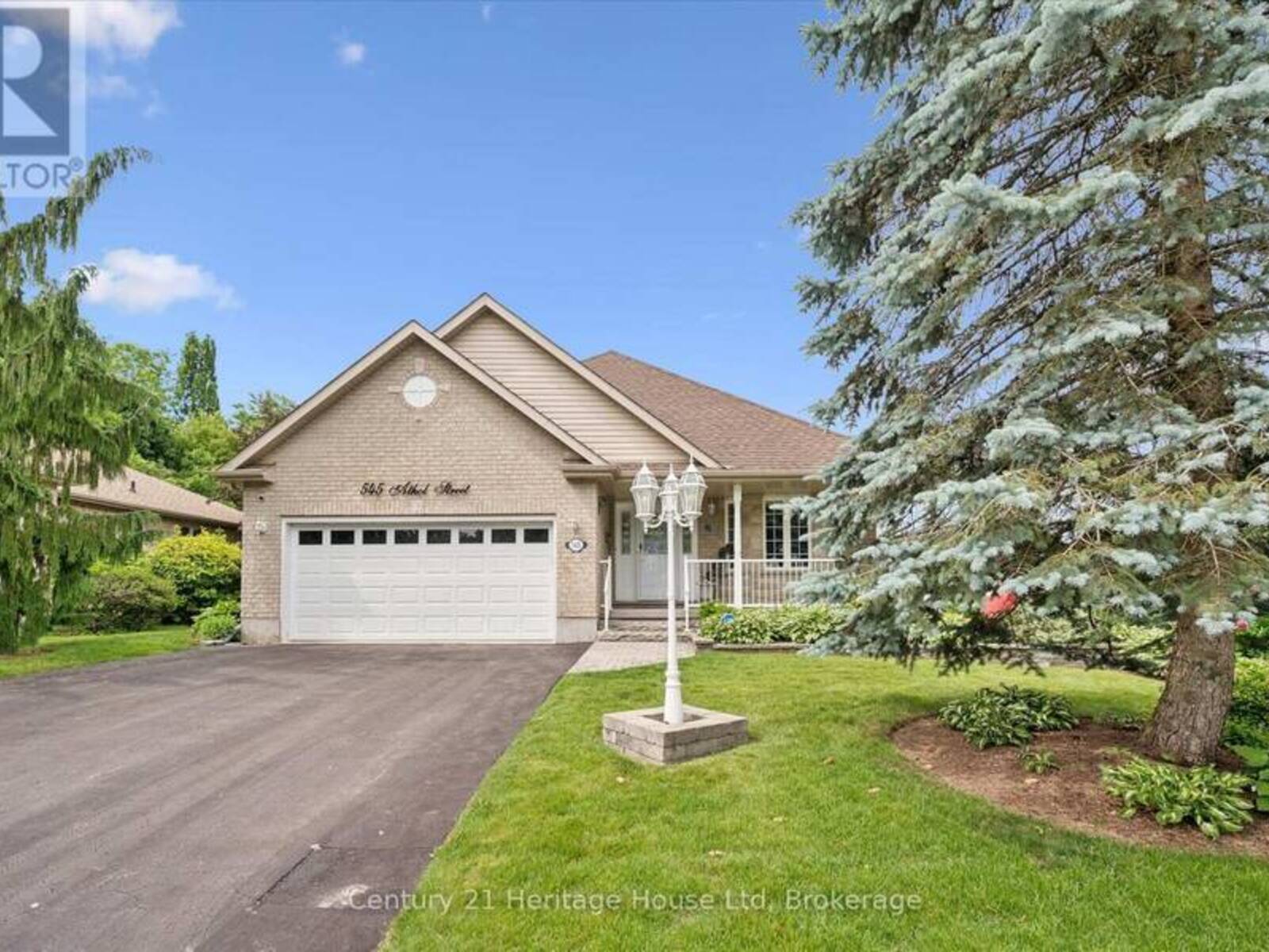 545 ATHOL STREET, Fergus, Ontario N1M 3T6