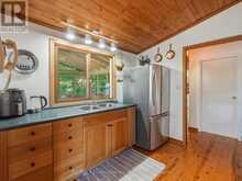 23 TAYLOR ISLAND | Gravenhurst Ontario | Slide Image Nine