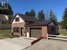 22 MCGIVERN STREET | Walkerton Ontario | Slide Image Three