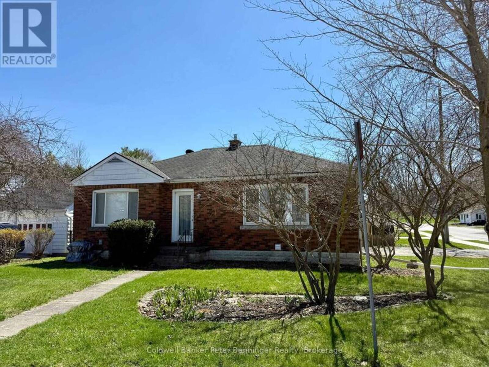 501 NAPIER STREET, Walkerton, Ontario N0G 2V0