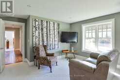 1422 MUSKOKA RD 118 ROAD W | Bracebridge Ontario | Slide Image Thirty