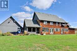 1422 MUSKOKA RD 118 ROAD W | Bracebridge Ontario | Slide Image Forty