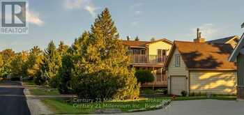 130 PIONEER LANE | The Blue Mountains Ontario | Slide Image Two