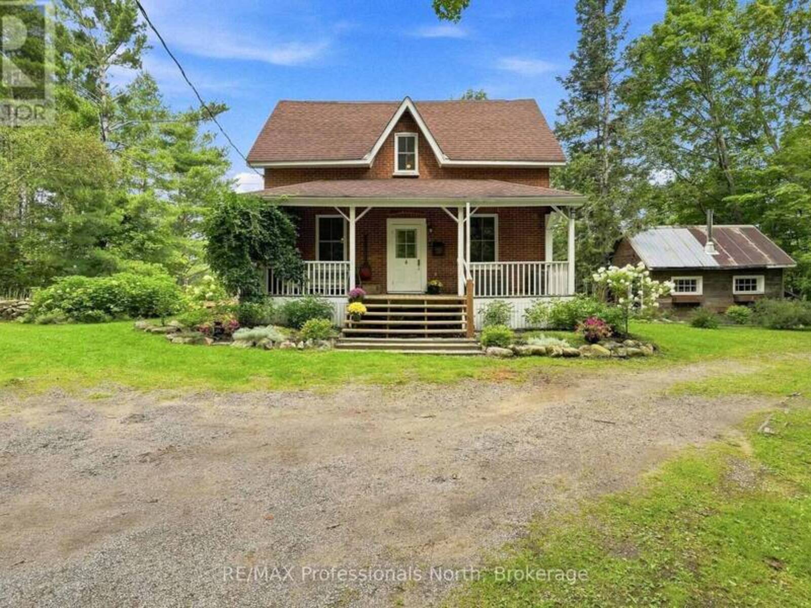 1110 GOLDEN BEACH ROAD, Bracebridge, Ontario P1L 1W8