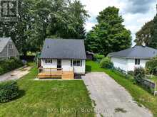 84 VICTORIA BOULEVARD | Clinton Ontario | Slide Image One