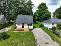 84 VICTORIA BOULEVARD Clinton Ontario, N0M 1L0
