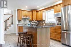 10 BUCKINGHAM DRIVE | Stratford Ontario | Slide Image Fourteen