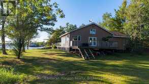 4476 ISLAND 1040/LITTLE BEAUSOLEIL ISLAND | Honey Harbour Ontario | Slide Image Three
