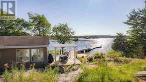 4476 ISLAND 1040/LITTLE BEAUSOLEIL ISLAND | Honey Harbour Ontario | Slide Image One