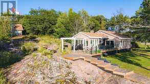 4476 ISLAND 1040/LITTLE BEAUSOLEIL ISLAND | Honey Harbour Ontario | Slide Image Two