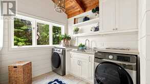 4476 ISLAND 1040/LITTLE BEAUSOLEIL ISLAND | Honey Harbour Ontario | Slide Image Thirty-two