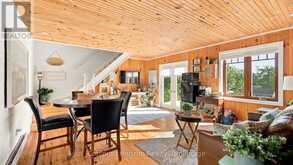 4476 ISLAND 1040/LITTLE BEAUSOLEIL ISLAND | Honey Harbour Ontario | Slide Image Forty-one