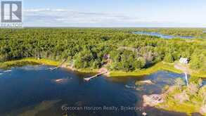 4476 ISLAND 1040/LITTLE BEAUSOLEIL ISLAND | Honey Harbour Ontario | Slide Image Forty-six