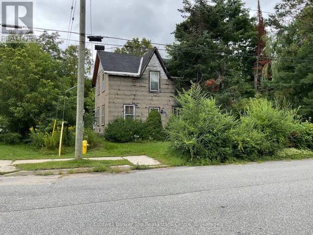 610 JOHN STREET S Gravenhurst Ontario, P1P 1J9 - 3 Bedrooms Home For Sale