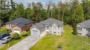50 DONATO WAY | Wasaga Beach Ontario | Slide Image Two