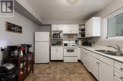 28 NETHERCOTT DRIVE | Stratford Ontario | Slide Image Three