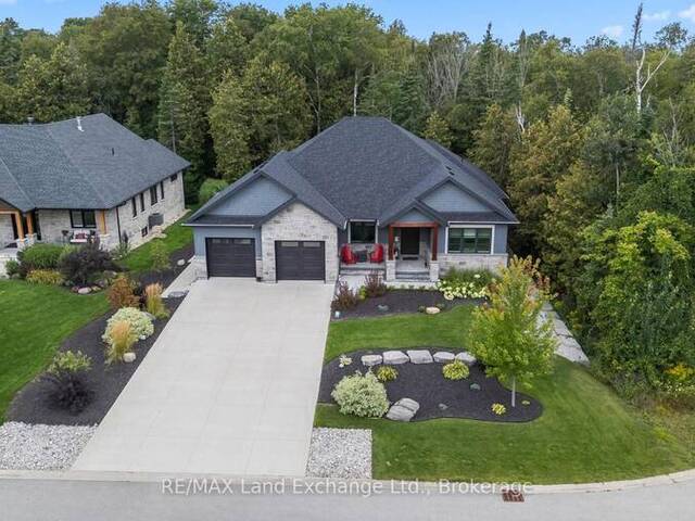 9 LAKESIDE WOODS CRESCENT Port Elgin Ontario, N0H 2C6 - 5 Bedrooms Home For Sale
