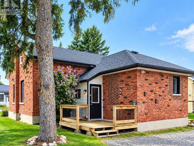 10 MARY STREET Walkerton Ontario, N0G 2V0 - 3 Bedrooms Home For Sale