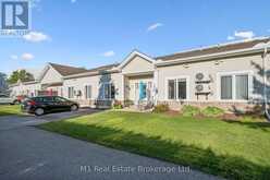 104 - 760 WOODHILL DRIVE | Fergus Ontario | Slide Image Two