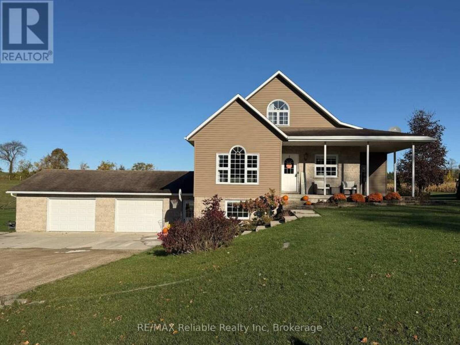69 QUEEN STREET, Huron East, Ontario N0G 1G0