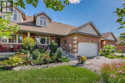 111 HALLS DRIVE | Elora Ontario | Slide Image Three
