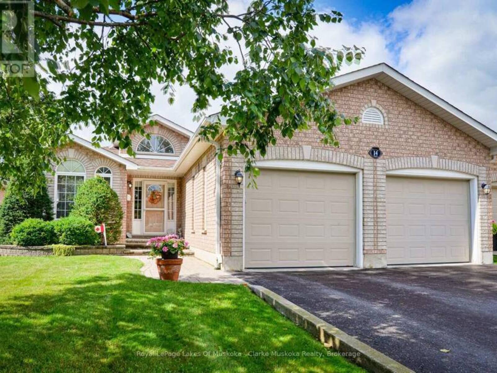 14 PALMER DRIVE, Barrie, Ontario L4M 6V9