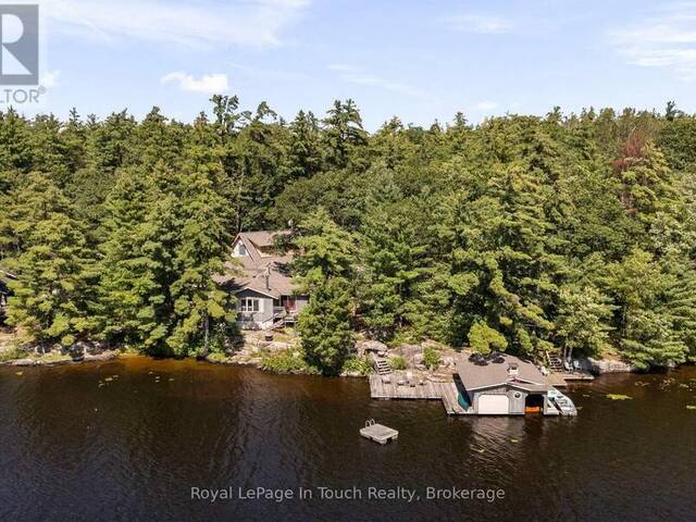 4082 GRAHAM ROAD Coldwater Ontario, L0K 1E0 - 5 Bedrooms Waterfront Home For sale