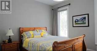 81 SPRUCE STREET | Tiny Ontario | Slide Image Twelve