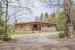 114 ROBBS ROCK ROAD | Burk's Falls Ontario | Slide Image Thirteen