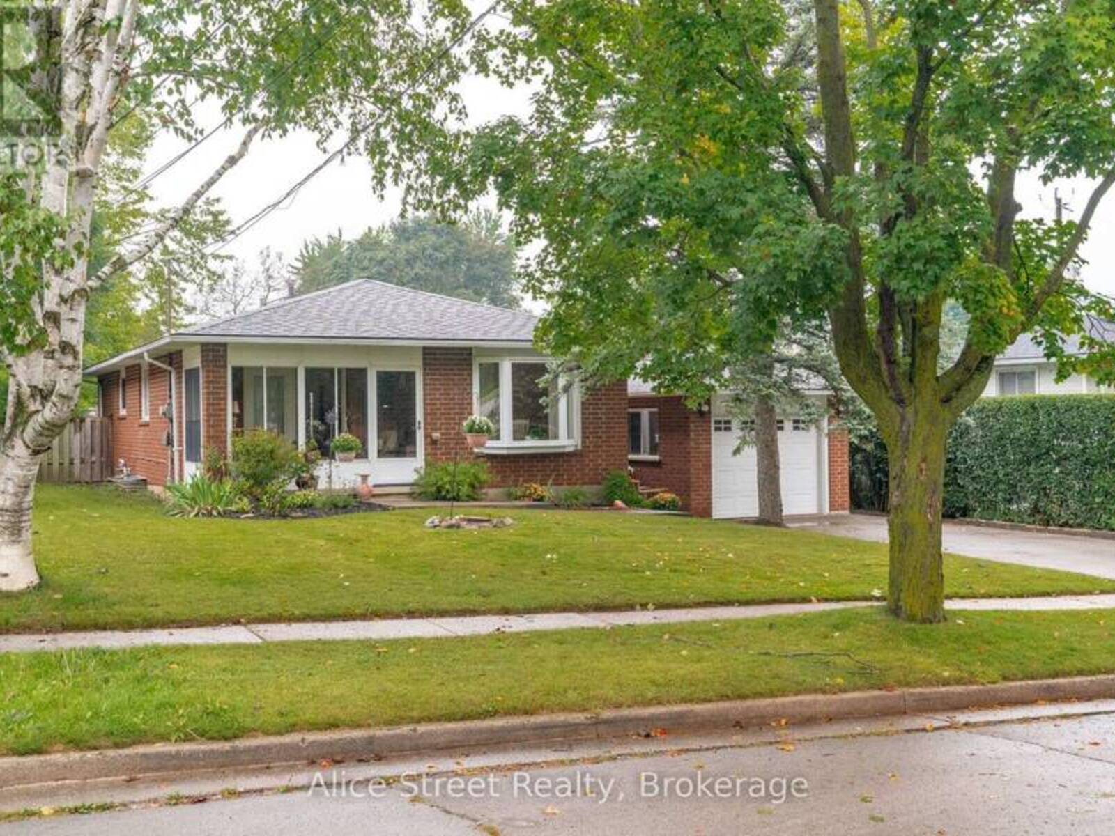 5 GLENBROOK DRIVE, Guelph, Ontario N1E 1B1
