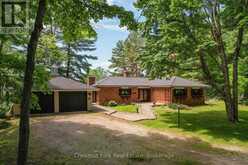 652 NORTH WASEOSA LAKE ROAD | Huntsville Ontario | Slide Image Four