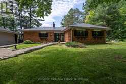 652 NORTH WASEOSA LAKE ROAD | Huntsville Ontario | Slide Image Five