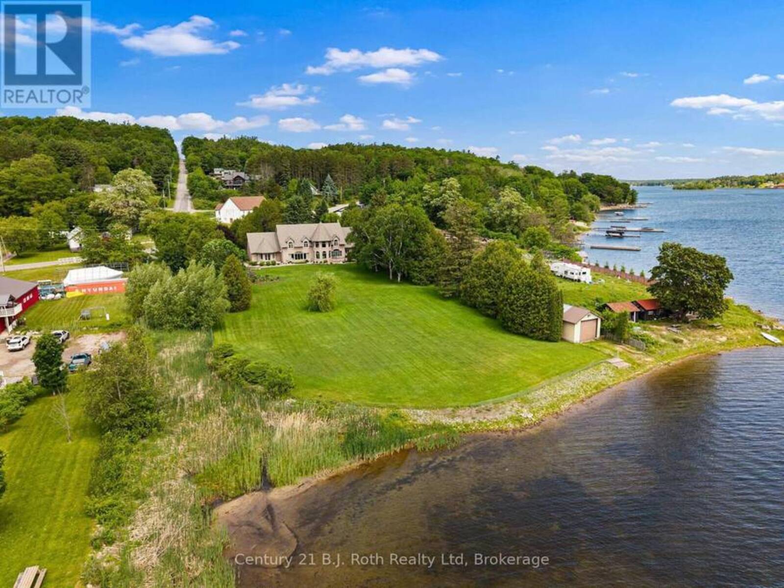 339 CHAMPLAIN ROAD, Penetanguishene, Ontario L9M 1S3