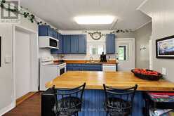 154 ROBERT STREET W | Penetanguishene Ontario | Slide Image Seven