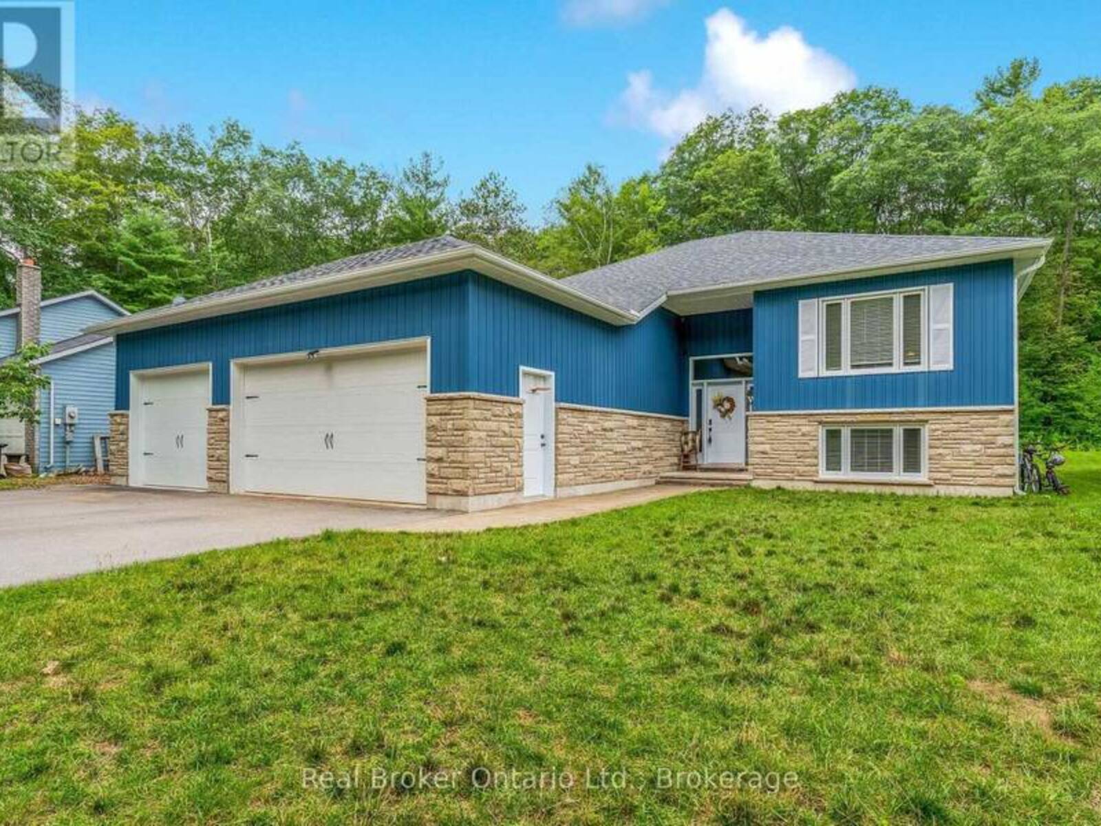 204 GOLF COURSE ROAD, Wasaga Beach, Ontario L9Z 1S6