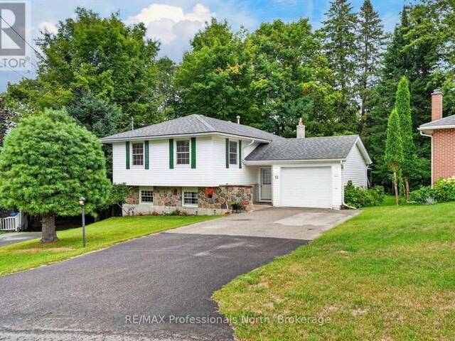 12 ANTHONY COURT Huntsville Ontario, P1H 1T2 - 4 Bedrooms Home For Sale